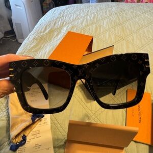 Louis Vuitton Blade sunglasses. Brand new! Have receipt. Authentic .